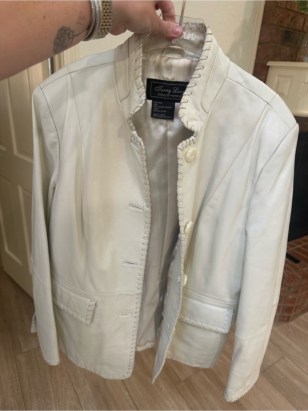Women’s Cream Leather Button-Front Jacket